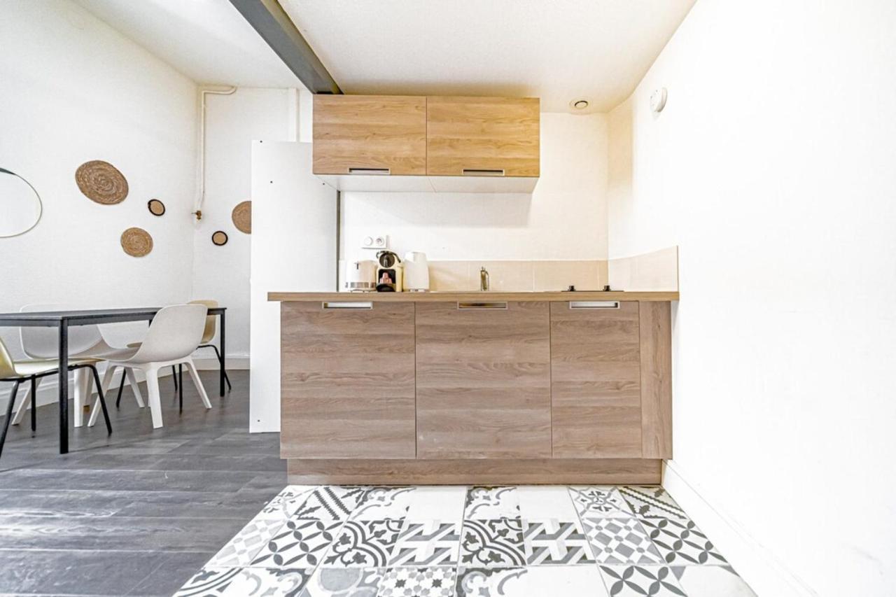 Ferienwohnung Studio Dumas-Charmant 2 Pers-Metro Valmy Lyon Exterior foto